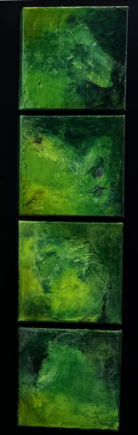Chlorophyll-Quartett – Werk aus der Serie „Grünzeug“ von Flu, 2025, jeweils 20 cm × 20 cm. Von Flu.
